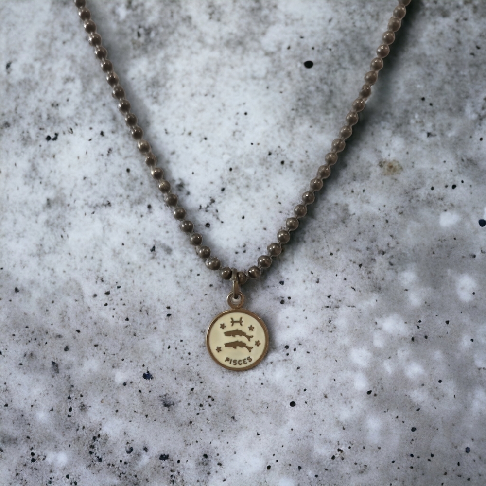 URBAN OUTFITTERS RACHEL Pisces Necklace